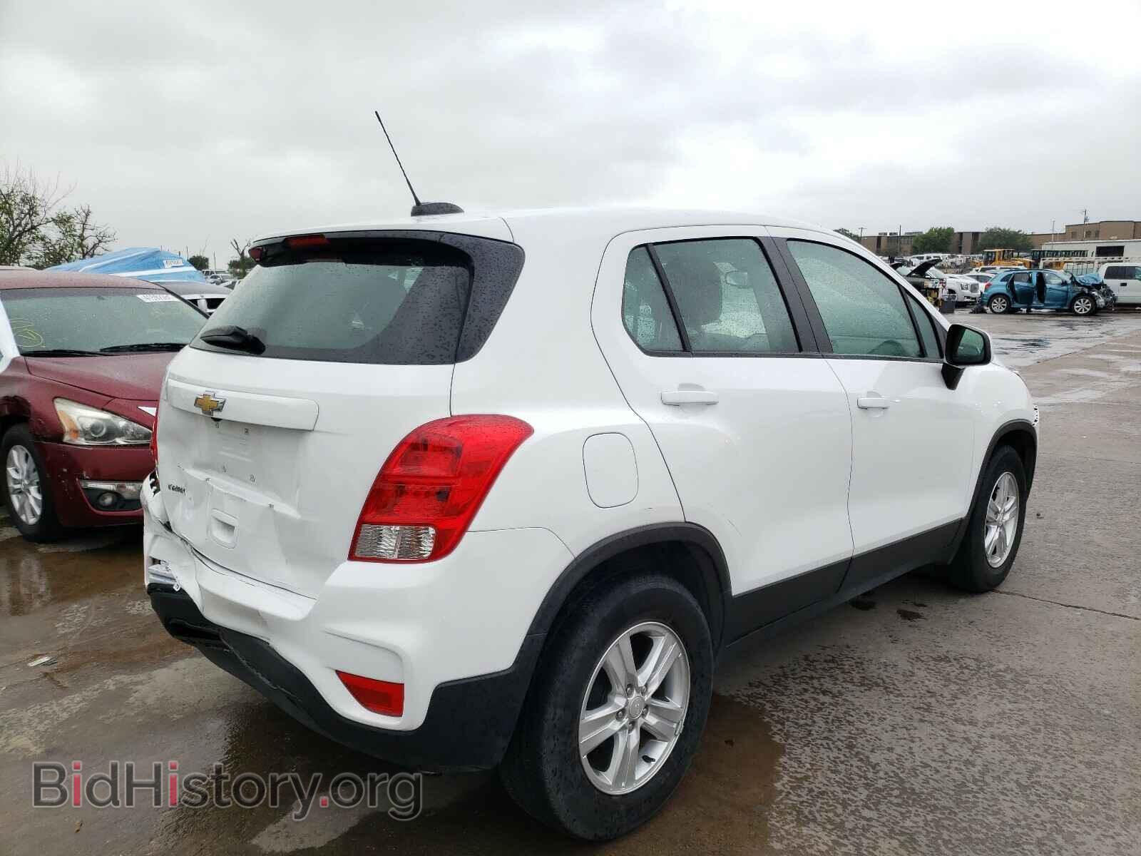 2019 CHEVROLET TRAX - VIN: 3GNCJKSB5KL262940 - Фото 4