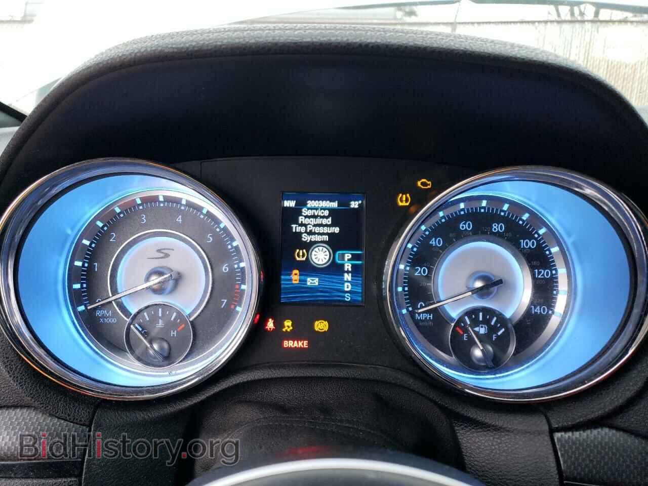2014 CHRYSLER 300 - VIN: 2C3CCABG1EH344738 - Фото 9