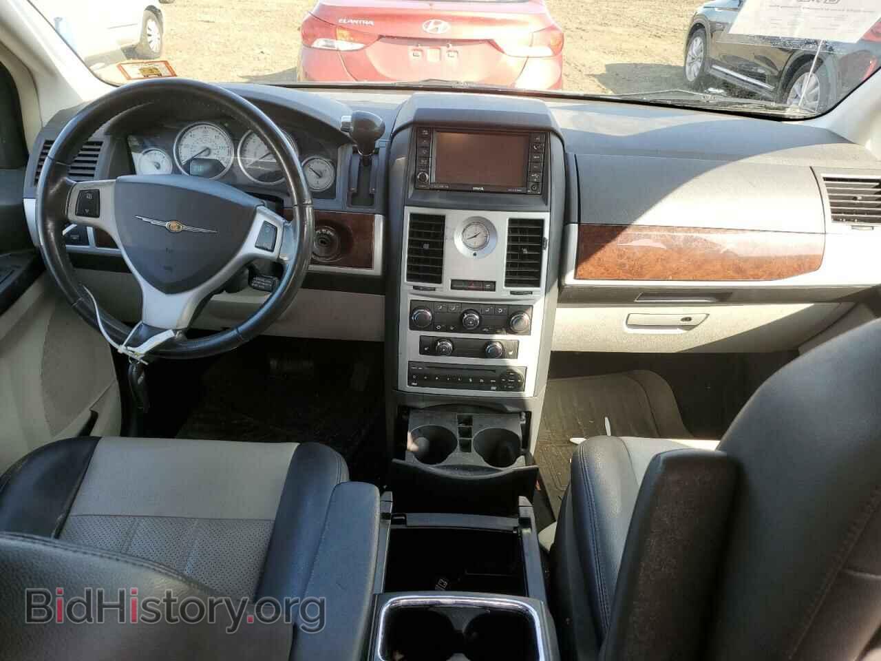 2010 CHRYSLER MINIVAN - VIN: 2A4RR8D14AR422840 - Фото 8