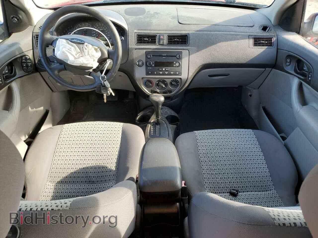 2007 FORD FOCUS - VIN: 1FAFP34N47W252196 - Фото 8