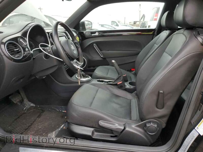 2012 Volkswagen BEETLE (VIN 3VWJP7AT3CM613231) — photo 7 of 12