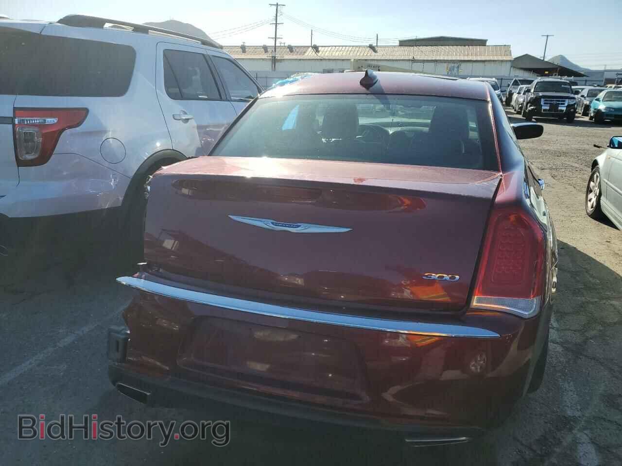 2019 CHRYSLER 300 - VIN: 2C3CCAEG5KH568635 - Фото 6