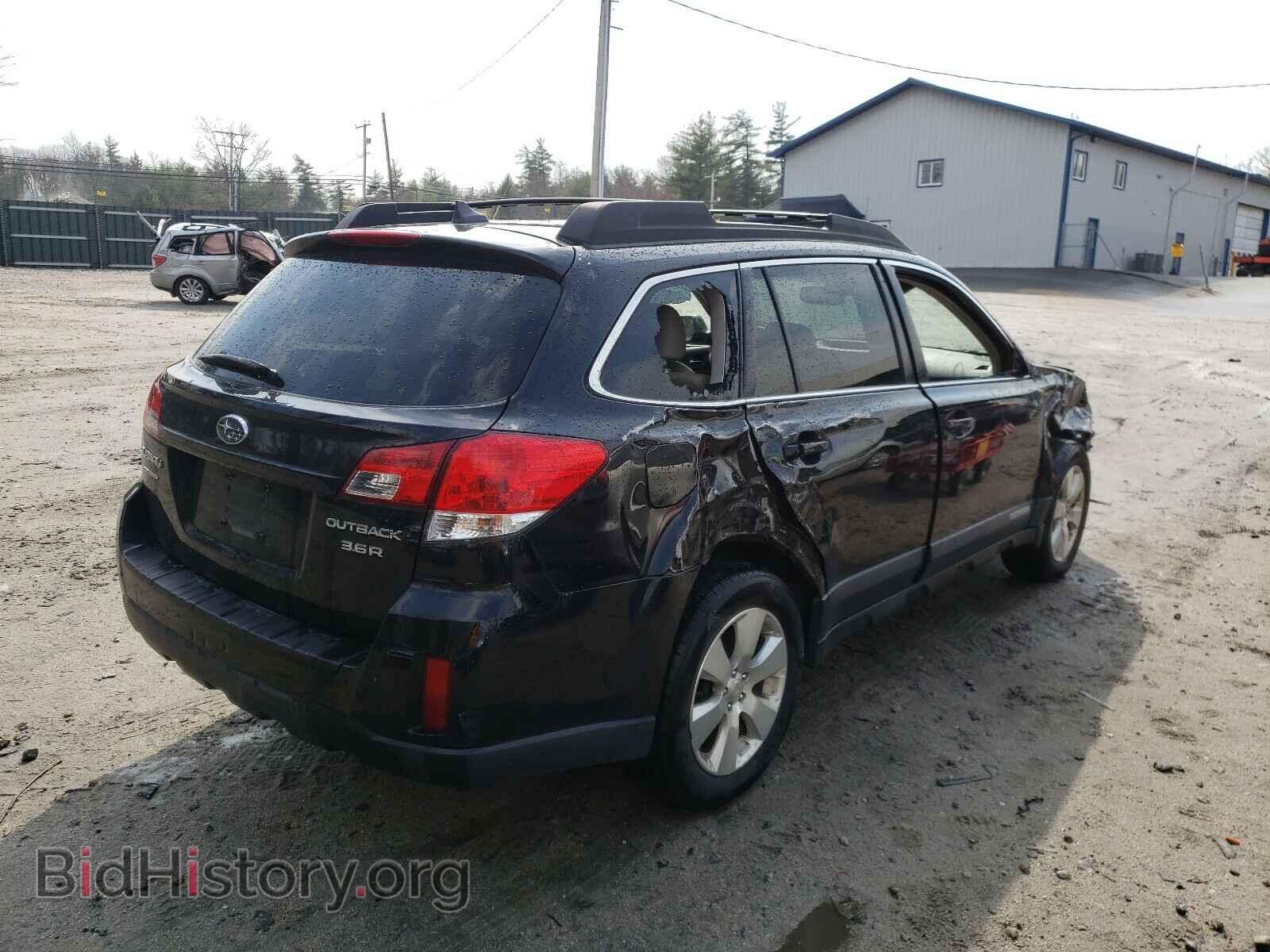 2011 SUBARU OUTBACK - VIN: 4S4BRDJC3B2322469 - Photo 4
