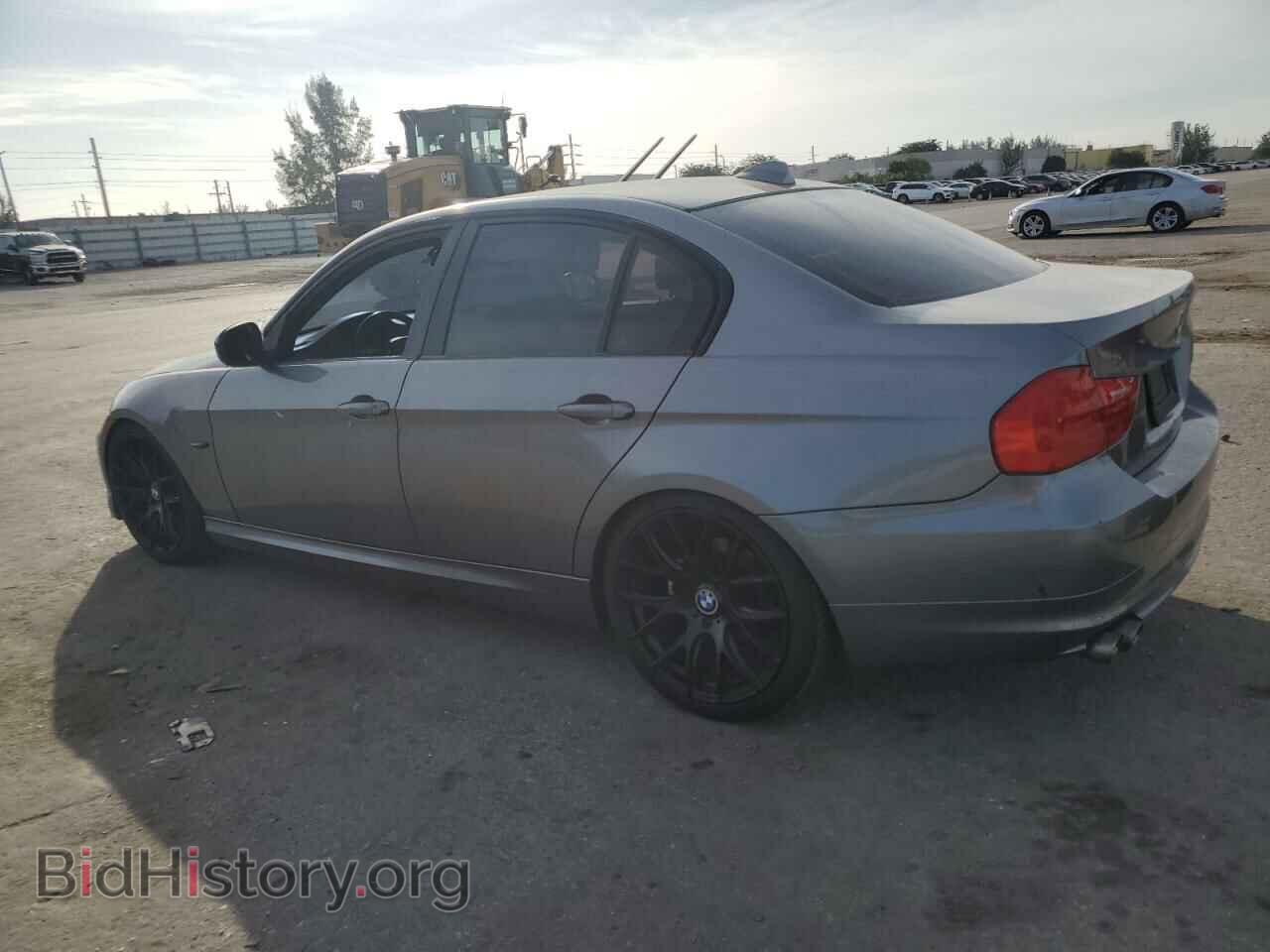 2011 BMW 3 SERIES - VIN: WBAPH7G50BNM56181 - Фото 2