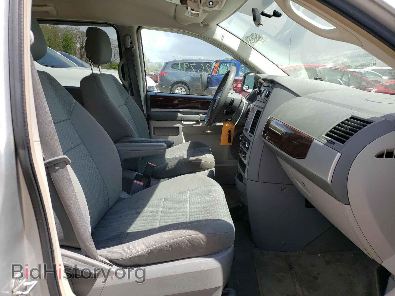 2010 CHRYSLER MINIVAN - VIN: 2A4RR5D19AR306791 - Фото 5