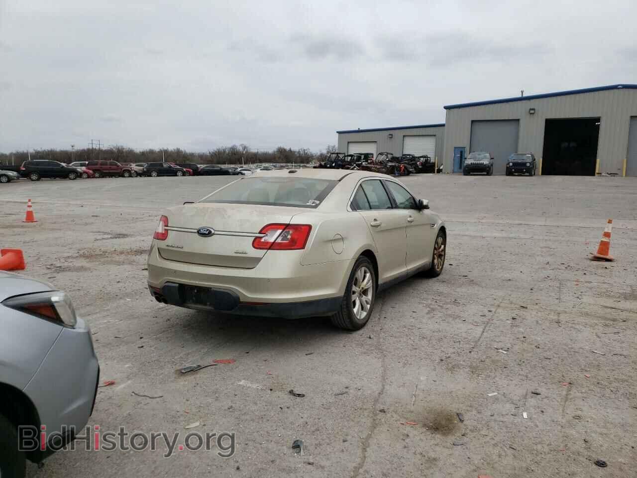 2010 FORD TAURUS - VIN: 1FAHP2EW7AG163752 - Фото 4