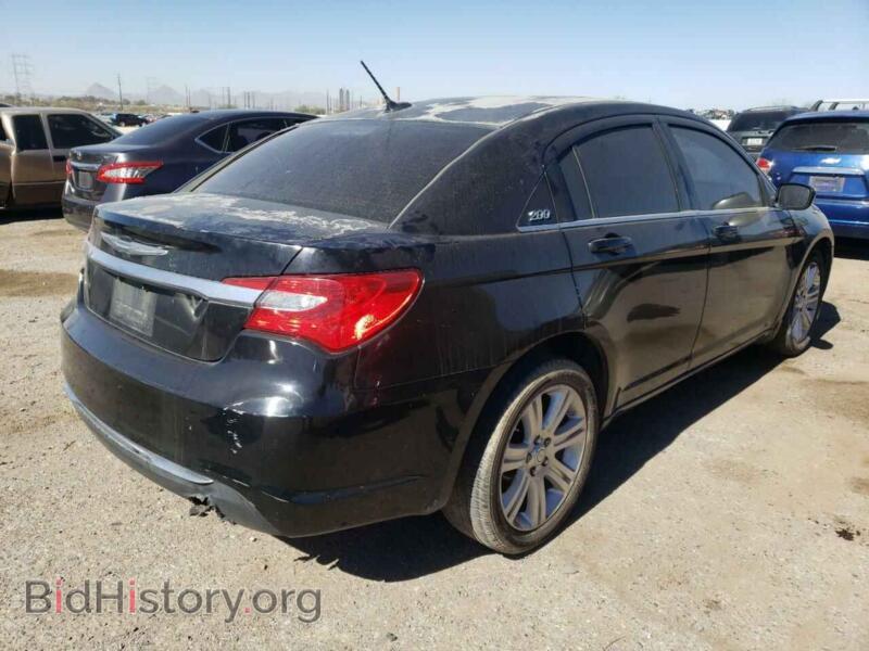 2013 Chrysler 200 (VIN 1C3CCBAB6DN764240) — фото 3 из 12