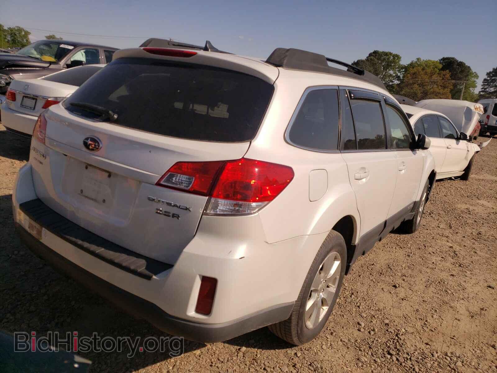 2011 SUBARU OUTBACK - VIN: 4S4BRELC5B2314733 - Photo 4