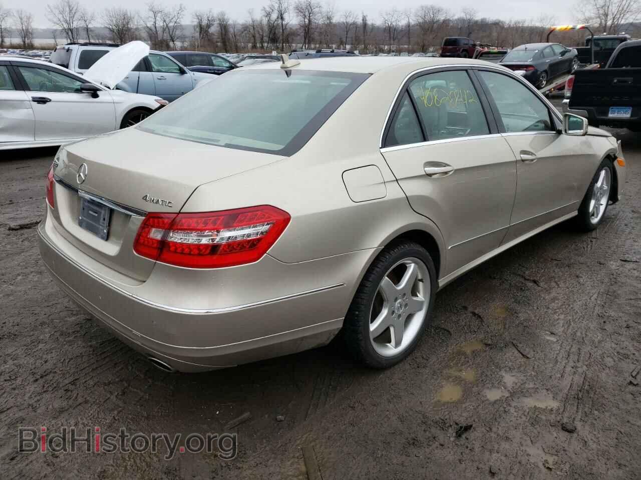 2011 MERCEDES-BENZ E-CLASS - VIN: WDDHF8HB8BA299391 - Фото 4