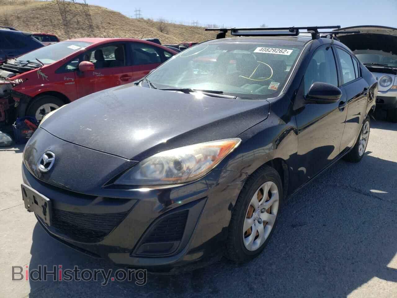 2011 MAZDA 3 - VIN: JM1BL1UF1B1366082 - Фото 2
