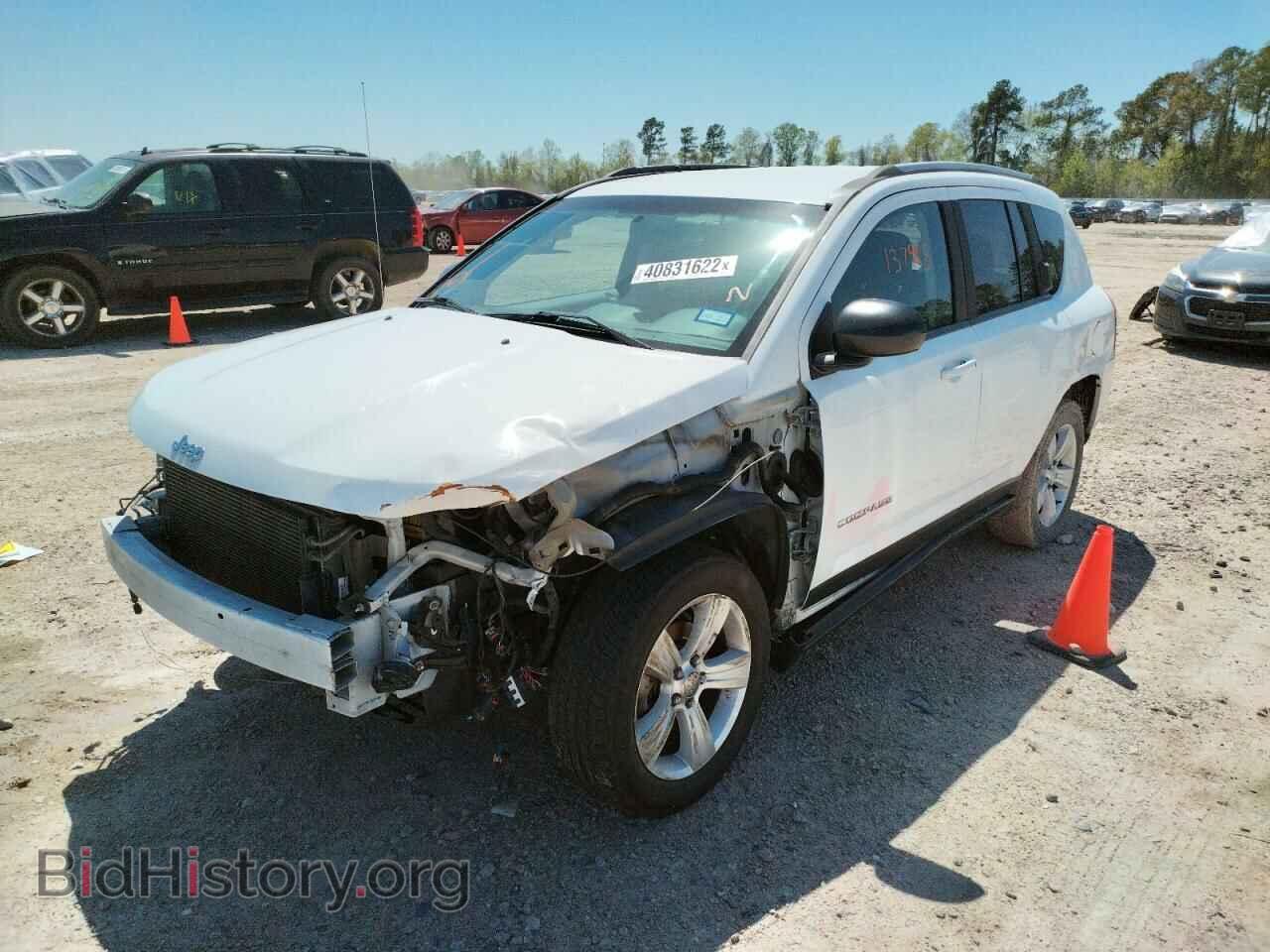 2017 JEEP COMPASS - VIN: 1C4NJCBAXHD124033 - Фото 2