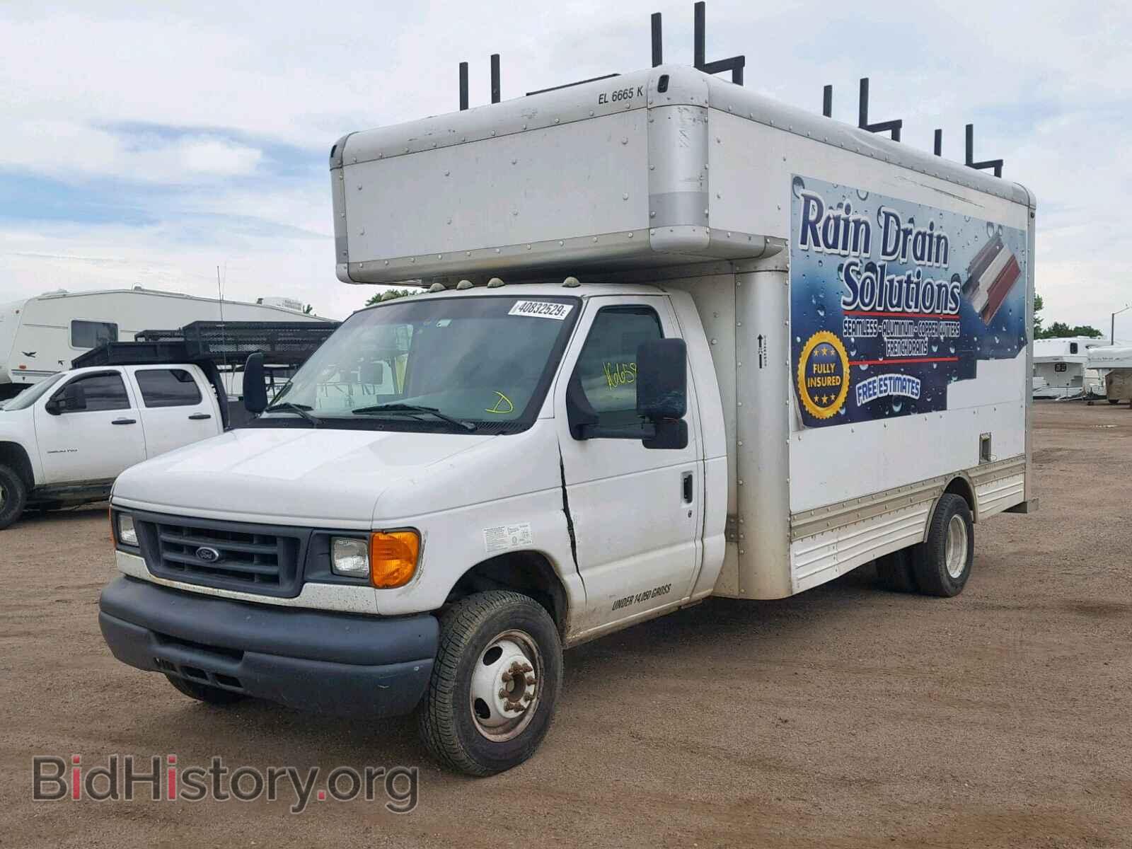 2006 FORD ECONOLINE - VIN: 1FDXE45S16HA84840 - Фото 2