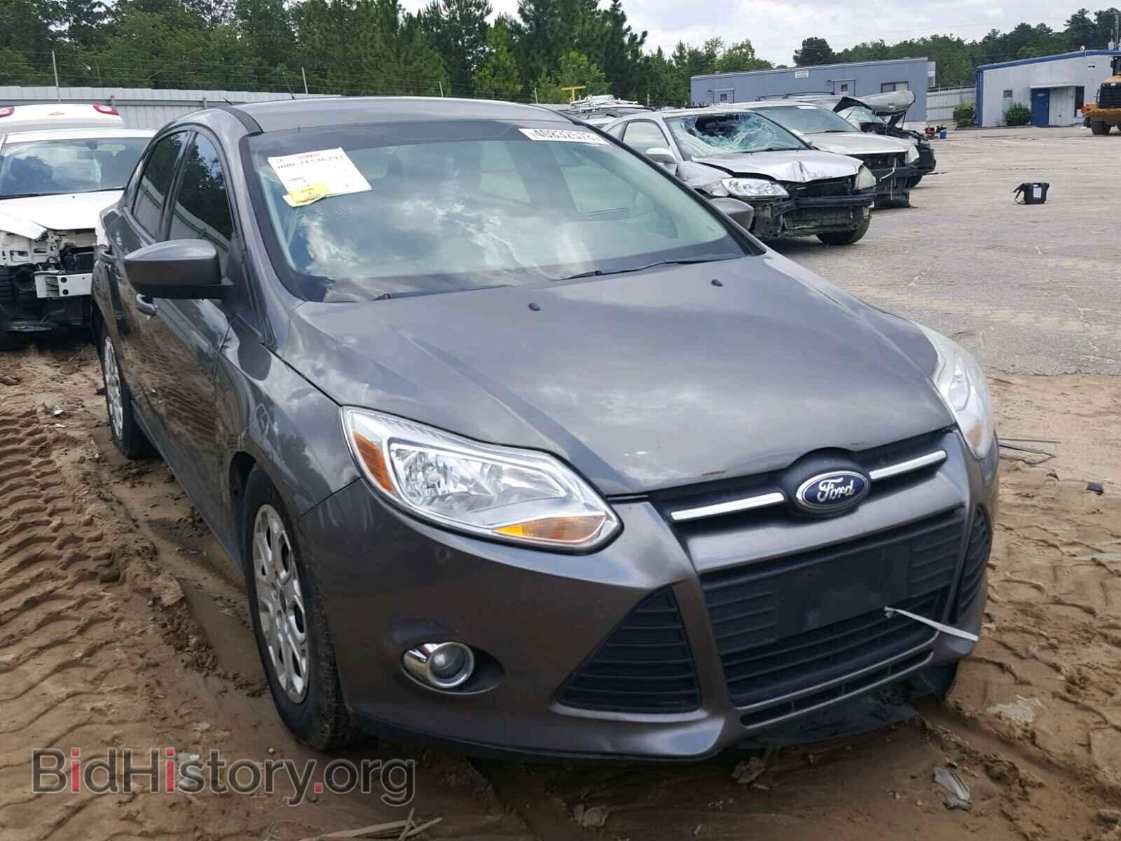 2012 Ford FOCUS Focus SE (VIN 1FAHP3F20CL341478) — фото 1 из 10, Copart, повреждение: передняя часть