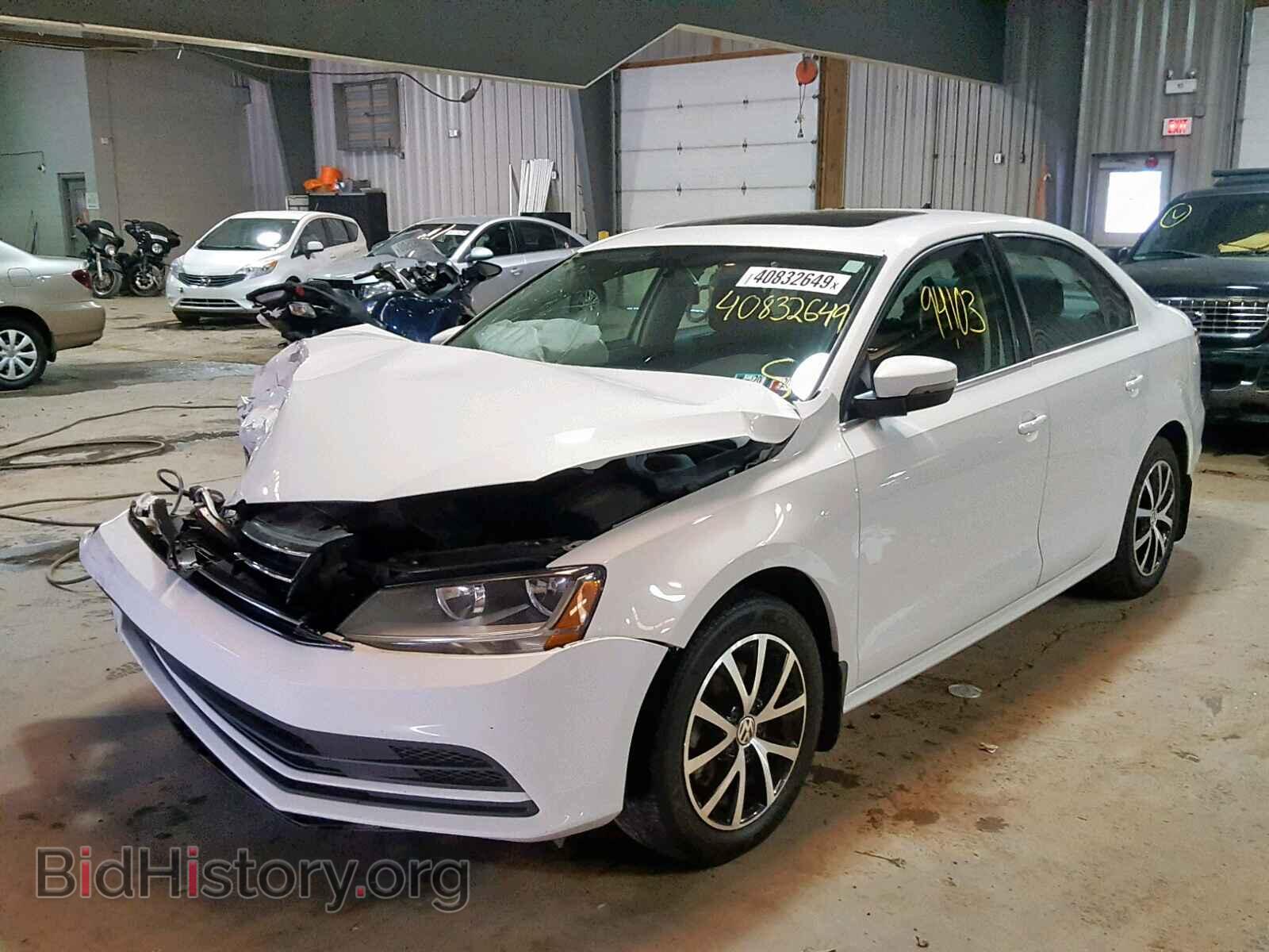 2017 VOLKSWAGEN JETTA - VIN: 3VWDB7AJ0HM301109 - Фото 2