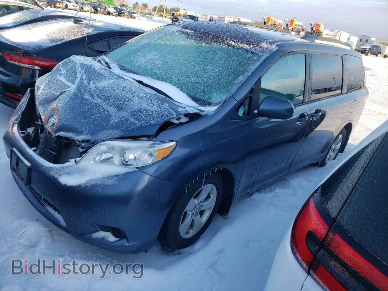 Photo 5TDKK3DC3DS347124 - TOYOTA SIENNA 2013