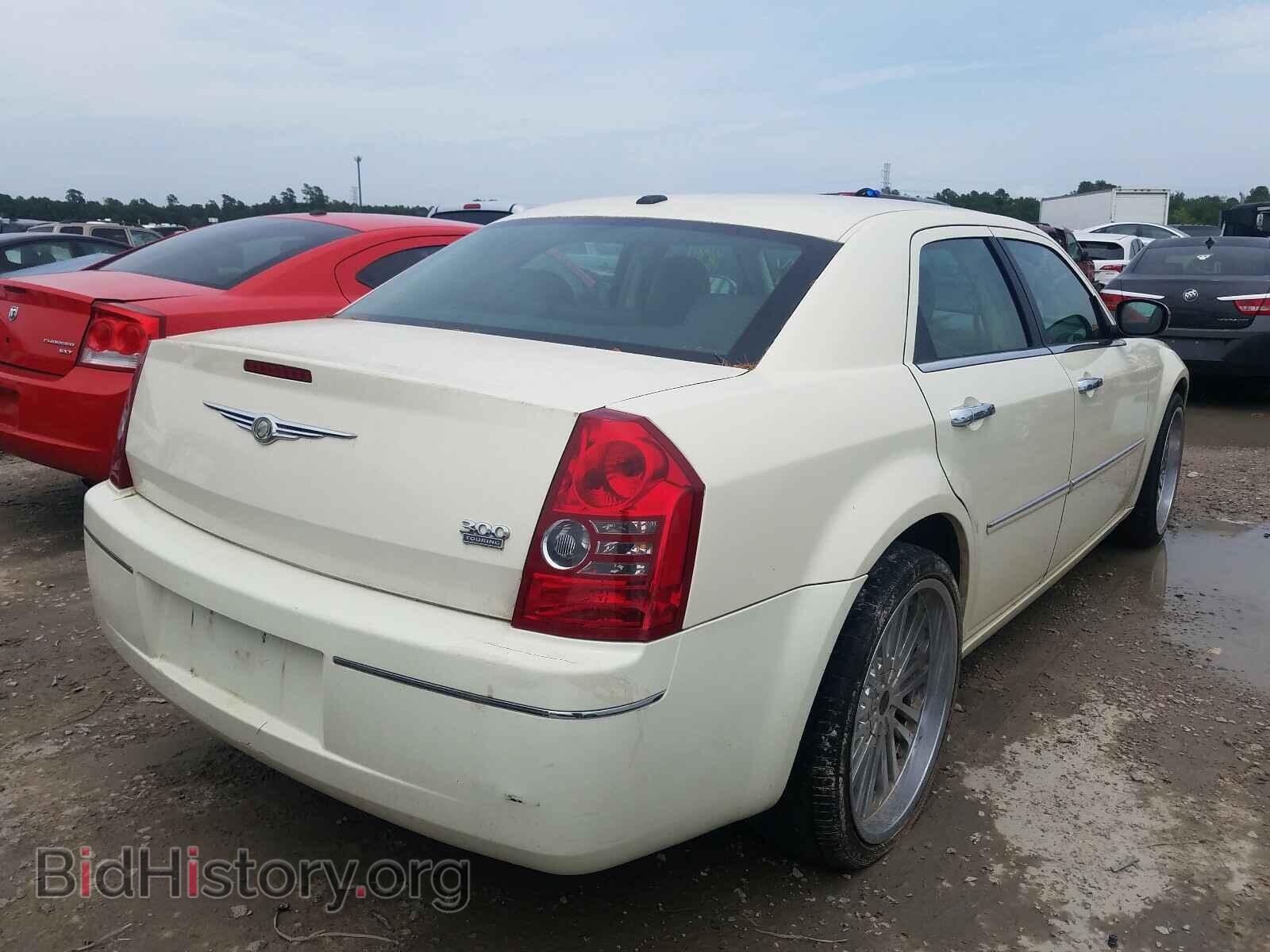 2010 CHRYSLER 300 - VIN: 2C3CA5CV6AH206486 - Фото 4