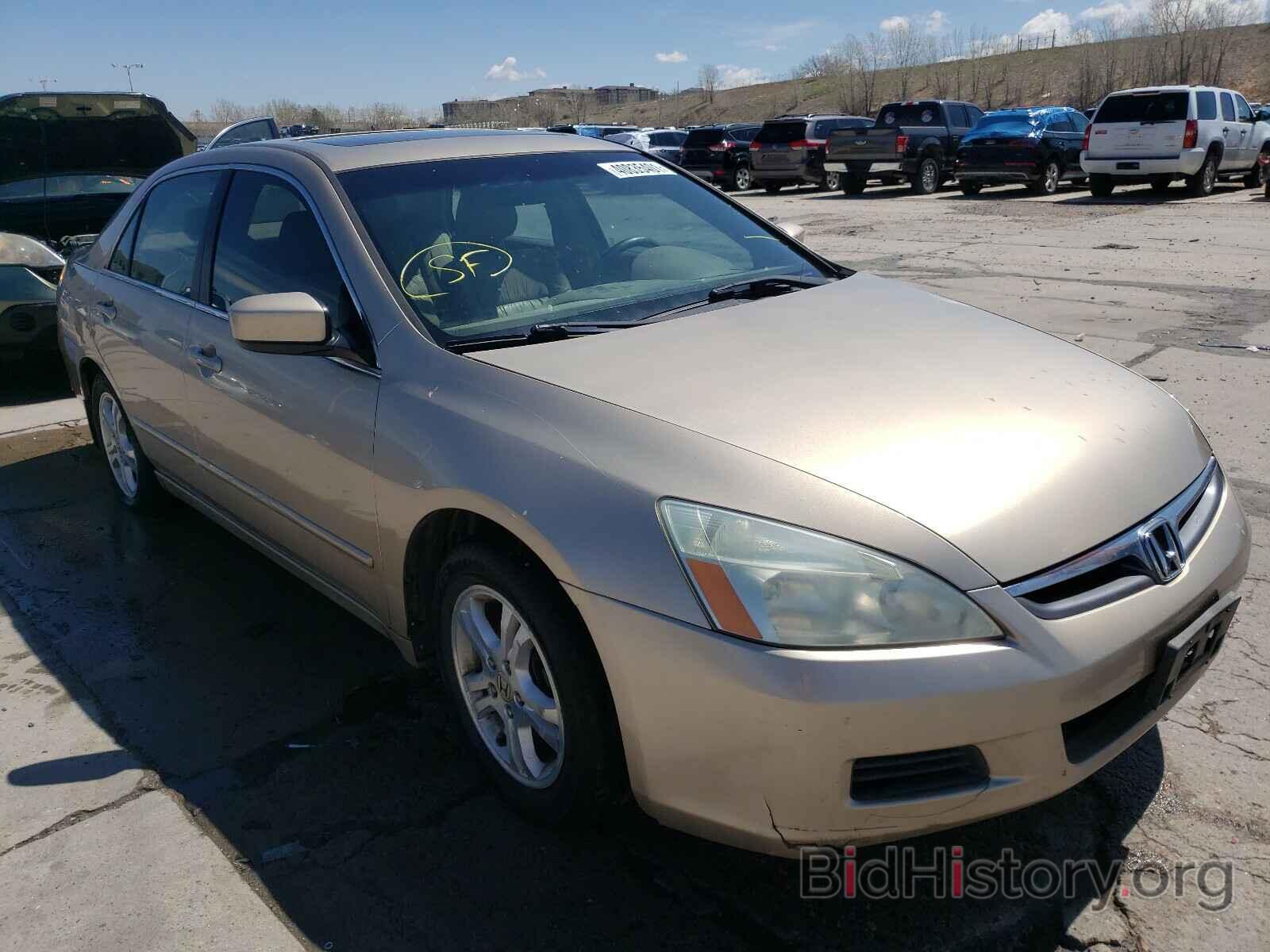 Photo 1HGCM56807A103212 - HONDA ACCORD 2007