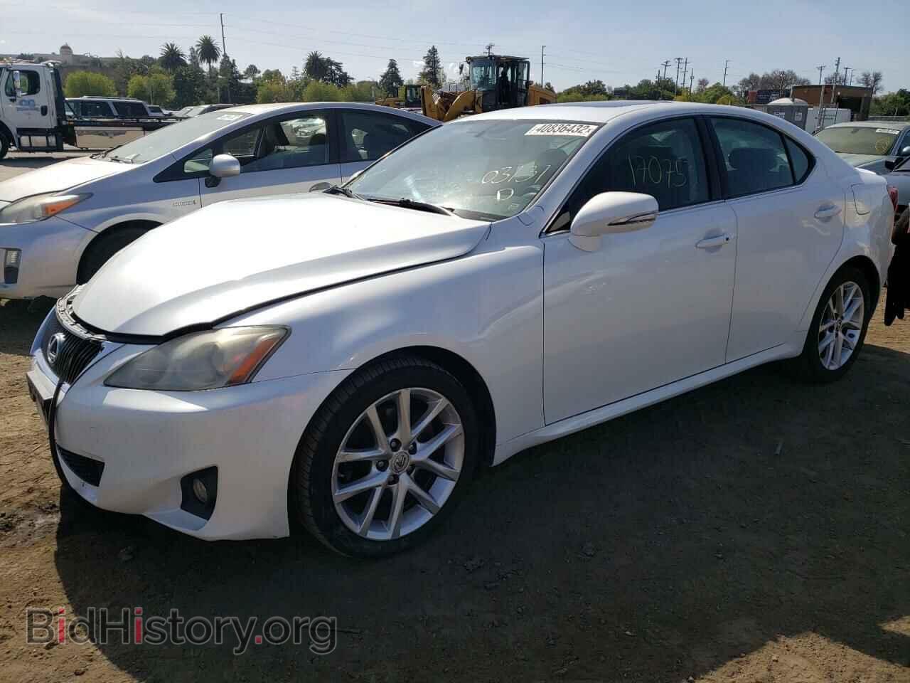 2011 LEXUS IS - VIN: JTHBF5C25B5152491 - Фото 2