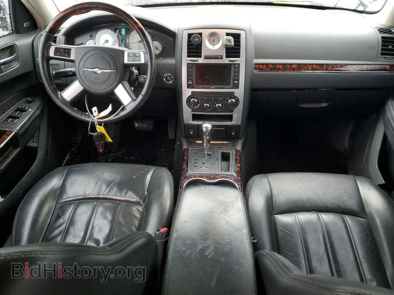 2010 CHRYSLER 300 - VIN: 2C3CA6CT3AH324256 - Фото 8