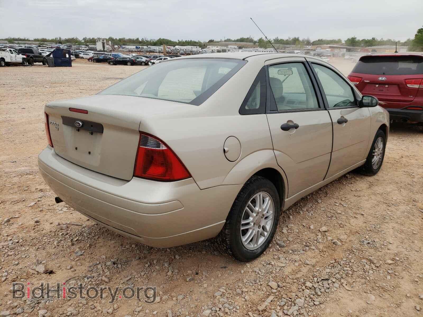 2007 FORD FOCUS - VIN: 1FAFP34N67W220091 - Фото 4