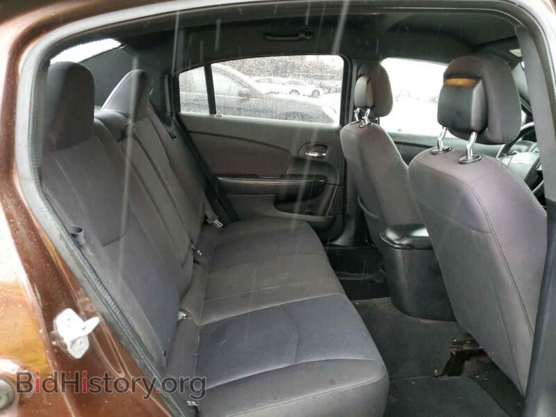 2013 Chrysler 200 (VIN 1C3CCBAB4DN735822) — photo 10 of 12