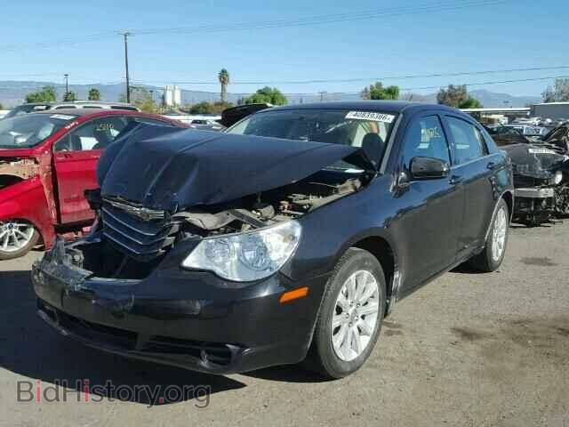 2010 CHRYSLER SEBRING - VIN: 1C3CC5FB9AN208199 - Фото 2