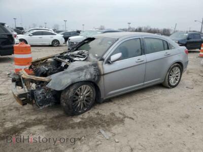 2013 Chrysler 200 LX, silver — VIN 1C3CCBAB1DN670699, Copart