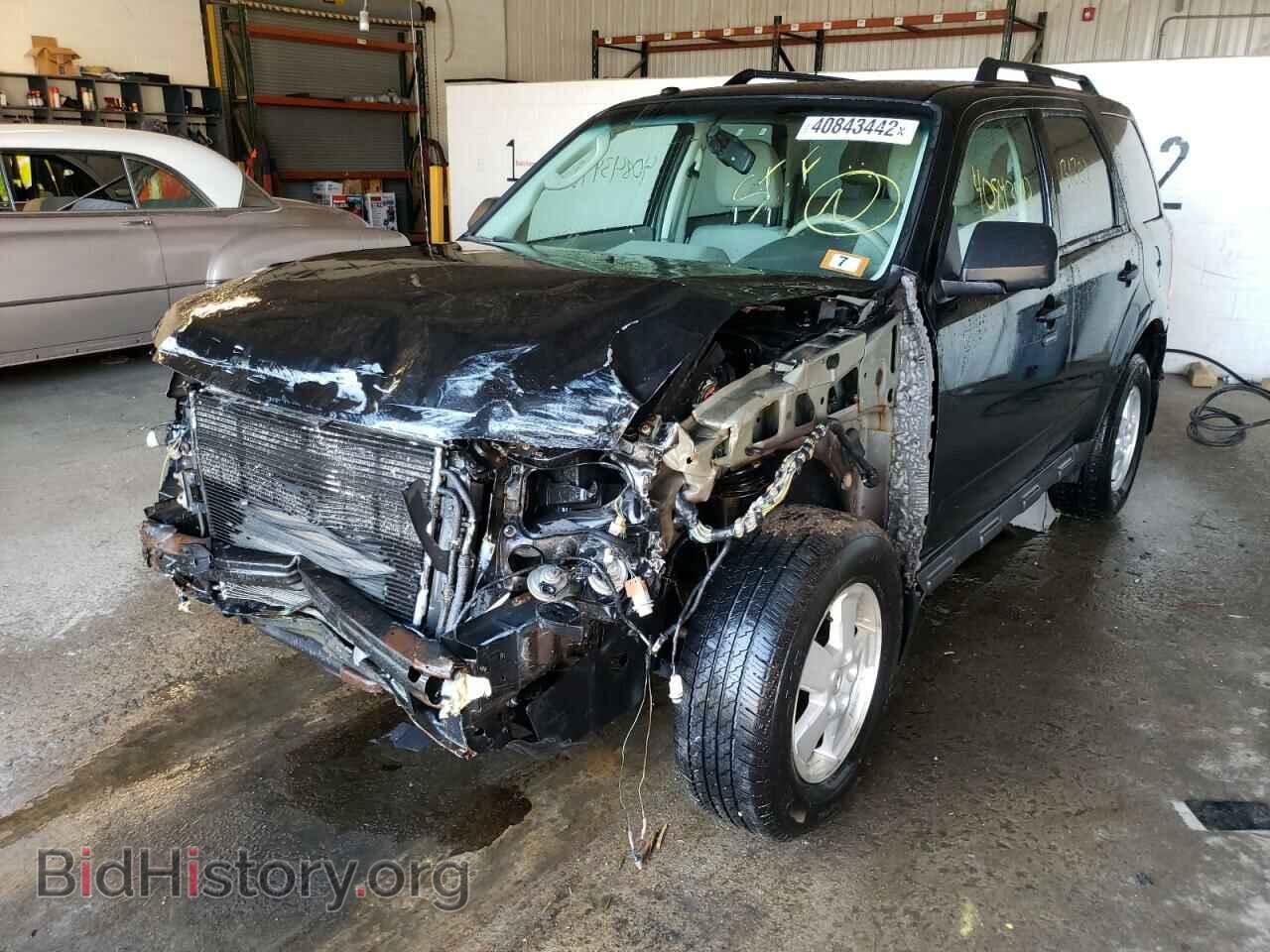 2011 FORD ESCAPE - VIN: 1FMCU0D77BKC07948 - Фото 2