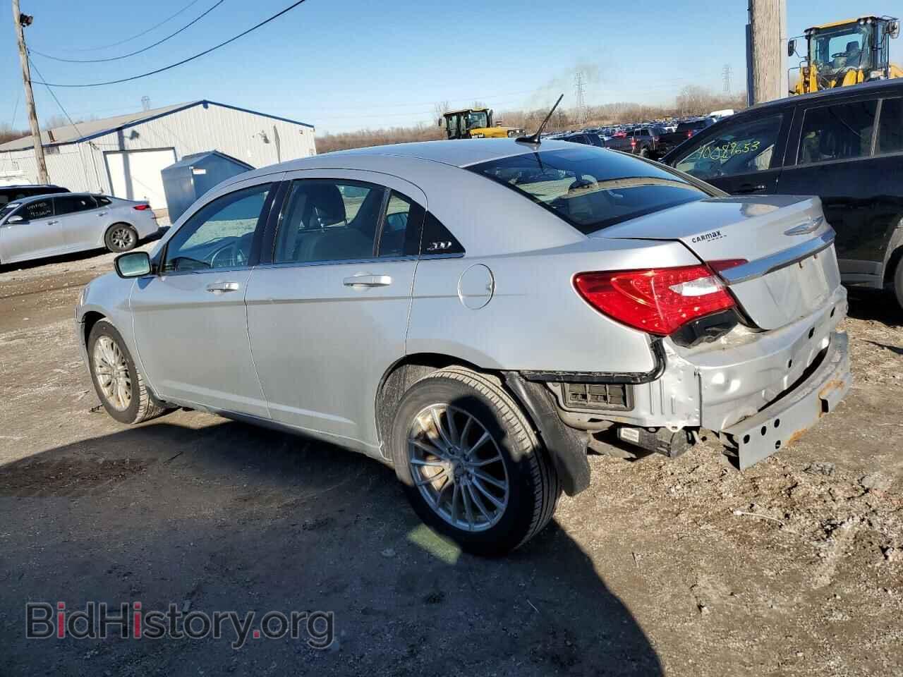 2012 CHRYSLER 200 - VIN: 1C3CCBAB2CN100919 - Фото 2