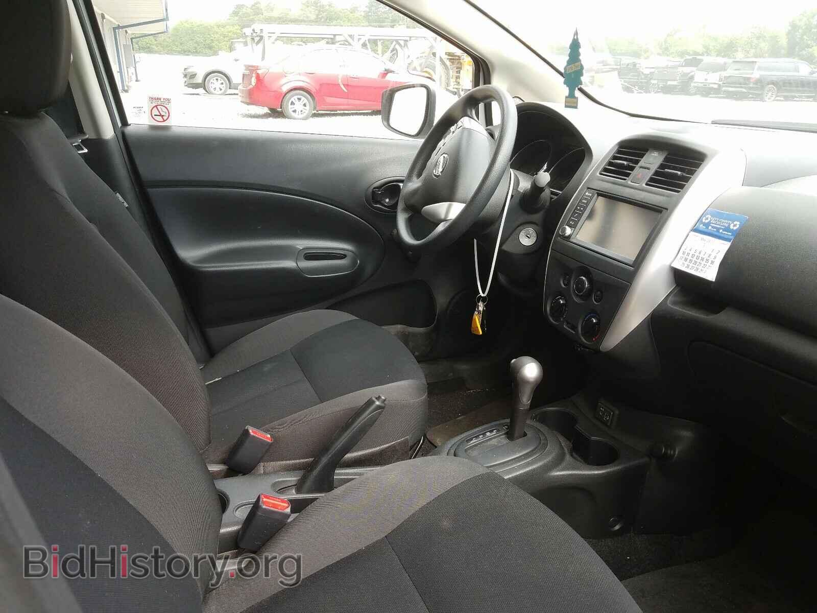 2019 NISSAN VERSA - VIN: 3N1CE2CP0KL358002 - Фото 5