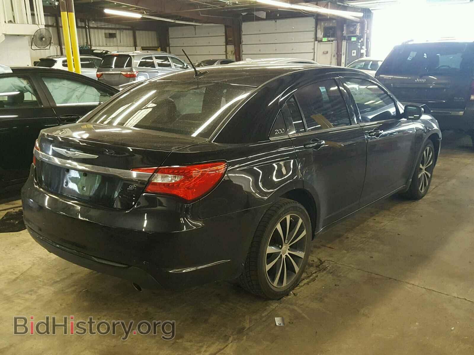 2013 CHRYSLER 200 - VIN: 1C3CCBCG0DN585832 - Фото 4