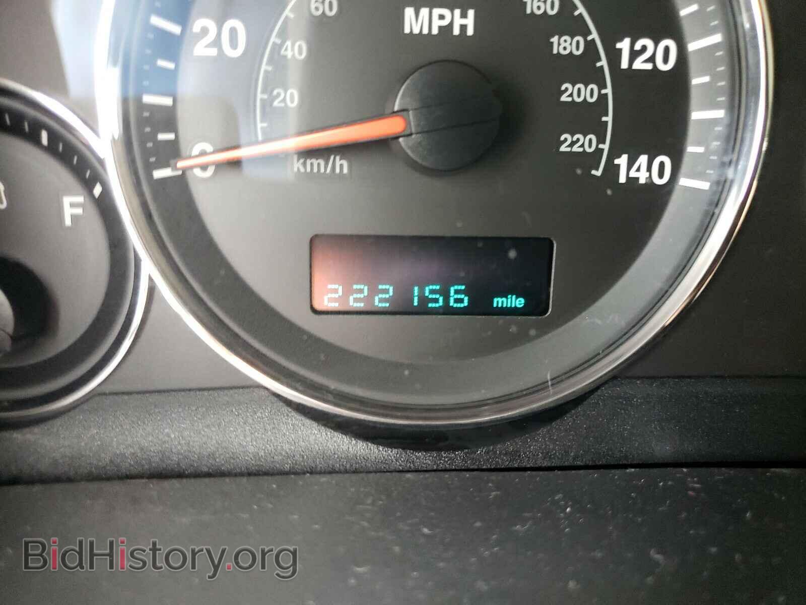 2007 JEEP COMMANDER - VIN: 1J8HG48K07C669723 - Photo 8