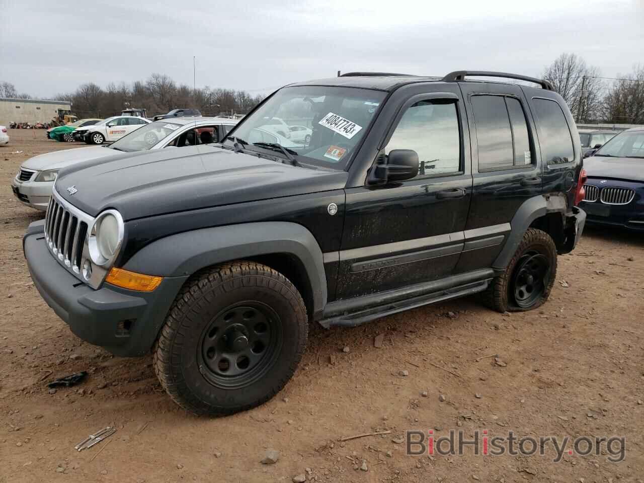 Photo 1J8GL48K76W262101 - JEEP LIBERTY 2006