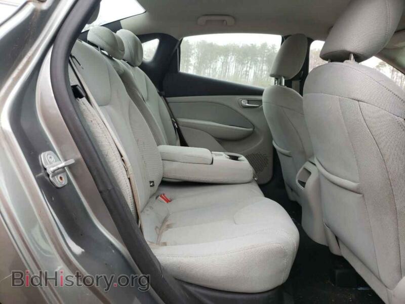 2013 Dodge DART (VIN 1C3CDFBH4DD700677) — фото 6 из 10