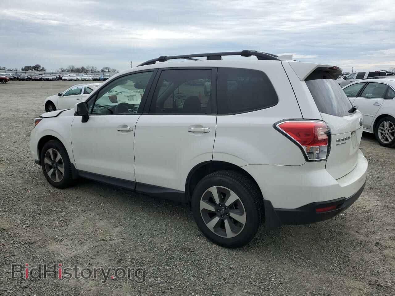 2017 SUBARU FORESTER - VIN: JF2SJAGC8HH557457 - Фото 2
