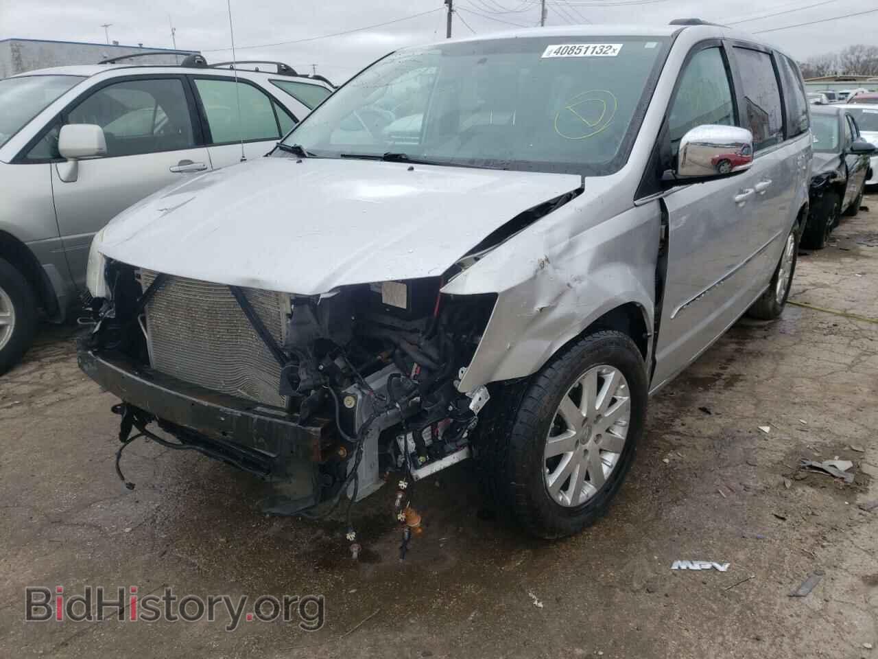 2011 CHRYSLER MINIVAN - VIN: 2A4RR8DG7BR677679 - Фото 2