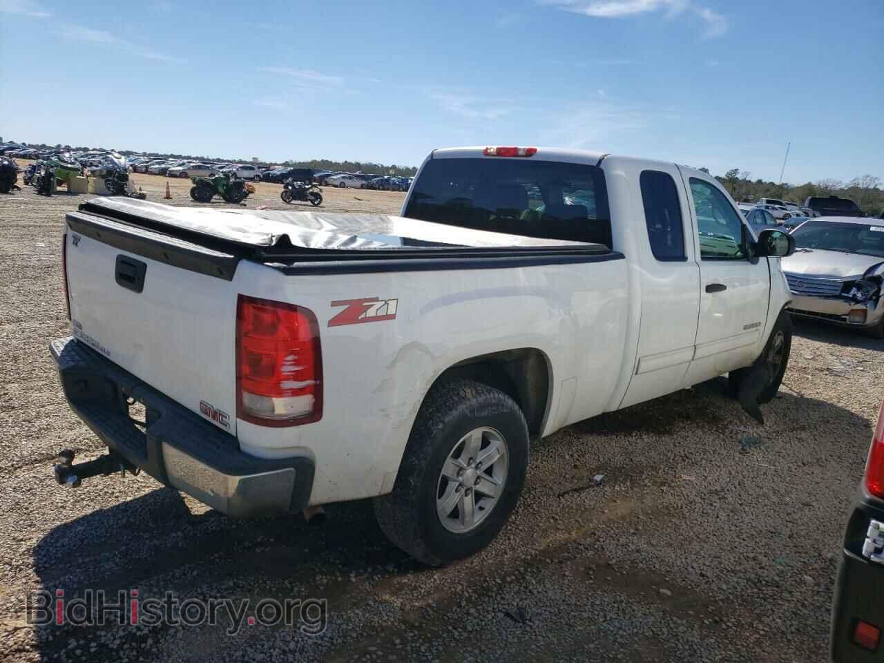 2011 GMC SIERRA - VIN: 1GTR1VE02BZ445302 - Фото 3