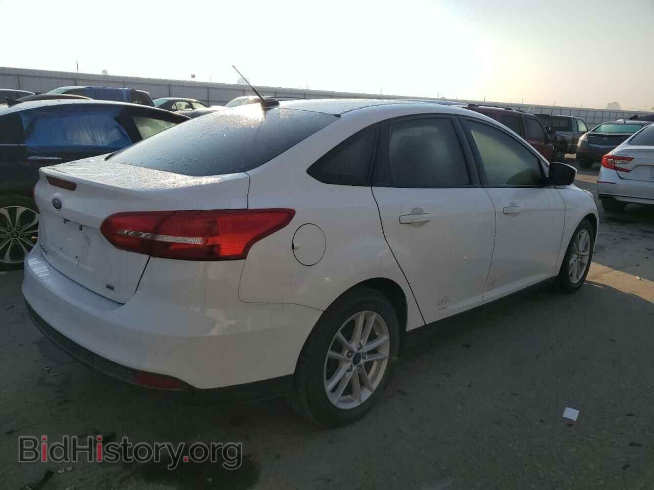 2018 FORD FOCUS - VIN: 1FADP3F22JL236677 - Фото 3