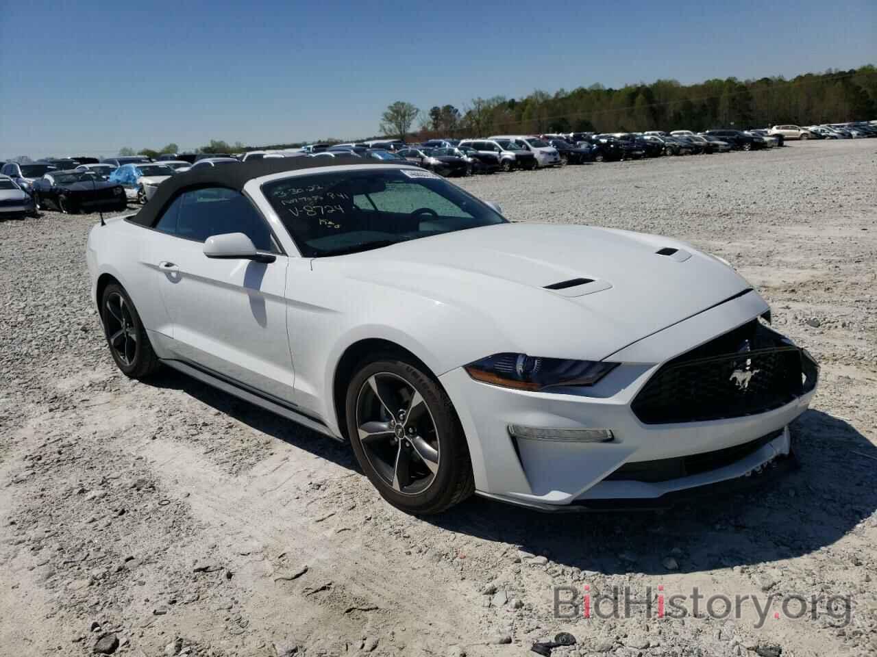 Photo 1FATP8UH6J5178724 - FORD MUSTANG 2018