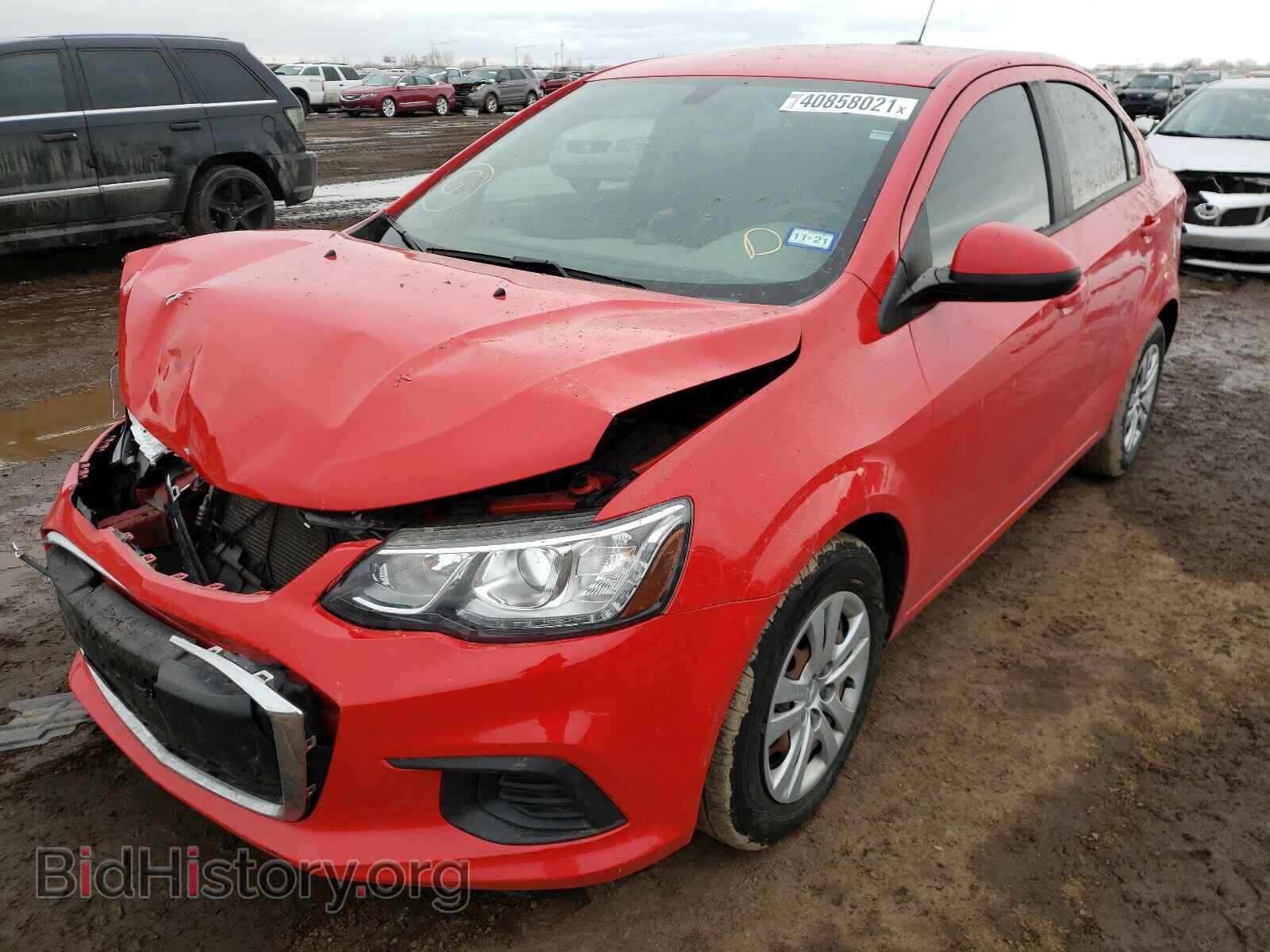 2018 CHEVROLET SONIC - VIN: 1G1JB5SH3J4124586 - Фото 2