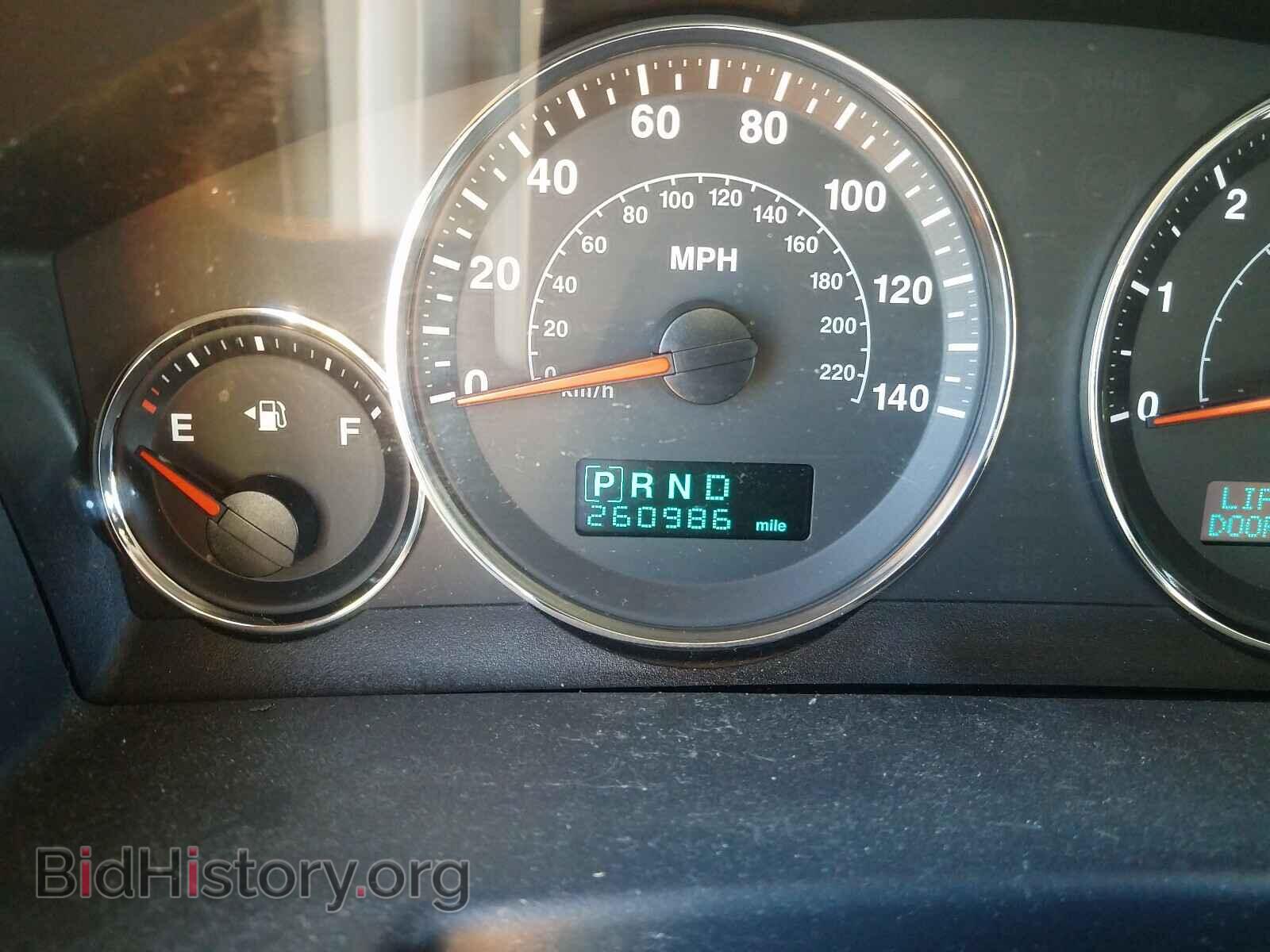2007 JEEP COMMANDER - VIN: 1J8HG58287C570590 - Фото 8