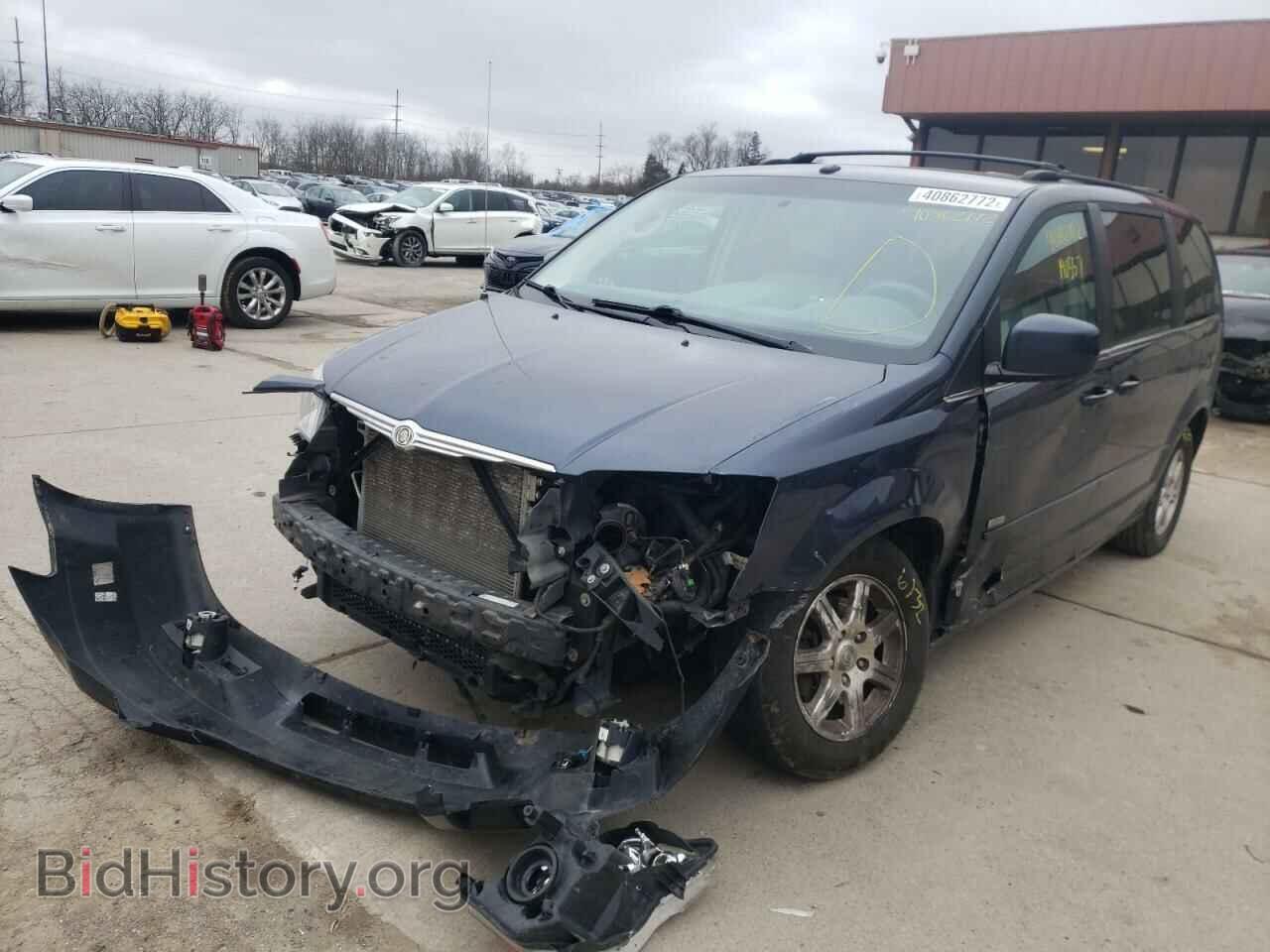 2008 CHRYSLER MINIVAN - VIN: 2A8HR54P48R738245 - Photo 2