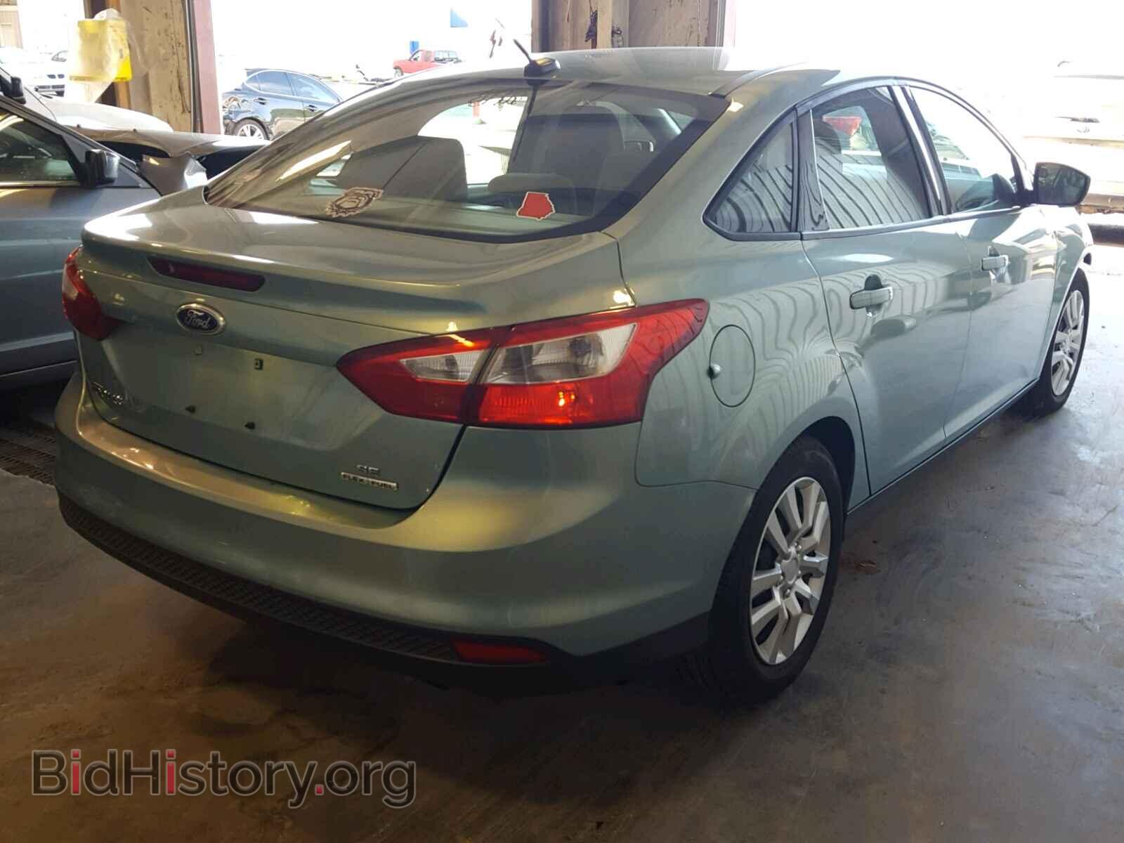 2012 Ford FOCUS (VIN 1FAHP3F2XCL456623) — photo 4 of 10