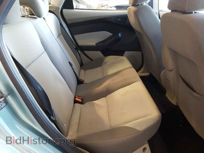 2012 Ford FOCUS (VIN 1FAHP3F2XCL456623) — photo 6 of 10