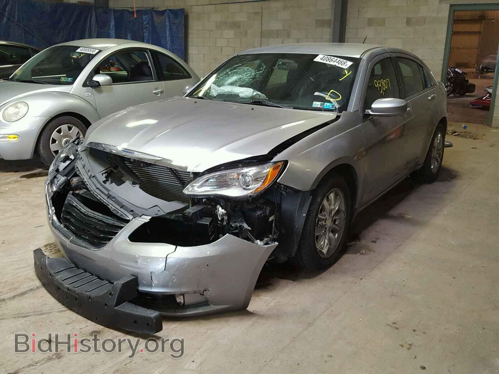 2014 CHRYSLER 200 - VIN: 1C3CCBAB9EN211101 - Фото 2
