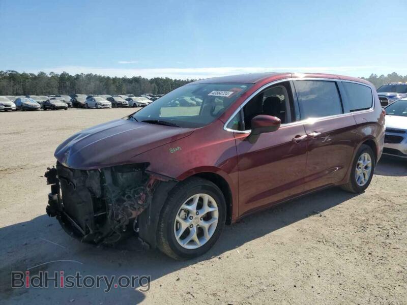 2017 Chrysler PACIFICA Touring L (VIN 2C4RC1BG1HR817008) — photo 1 of 14, Copart, damage: front end