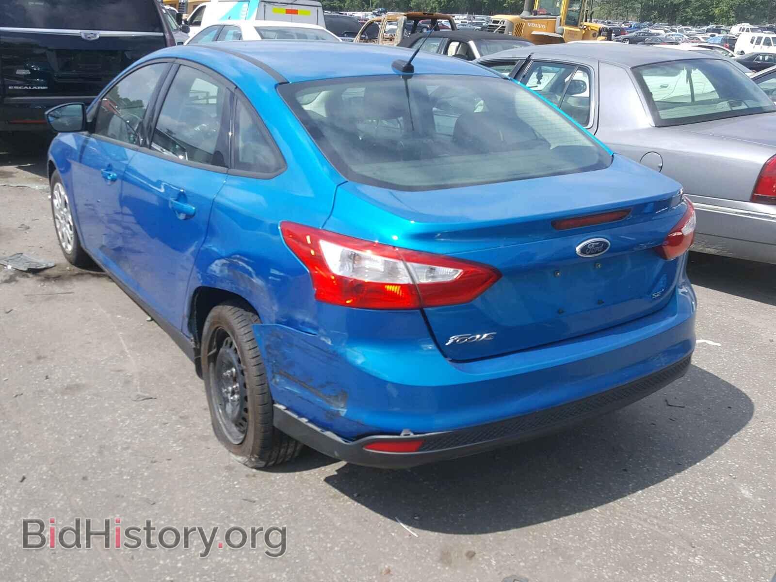 2012 Ford FOCUS (VIN 1FAHP3F21CL266029) — photo 3 of 10