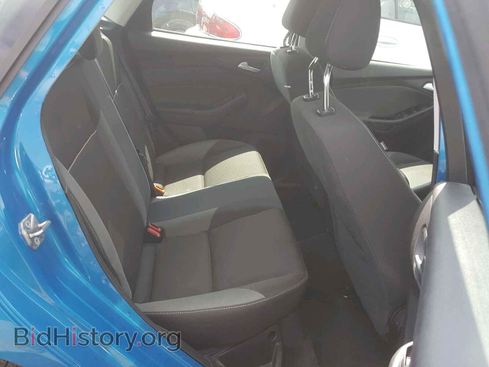 2012 Ford FOCUS (VIN 1FAHP3F21CL266029) — photo 6 of 10