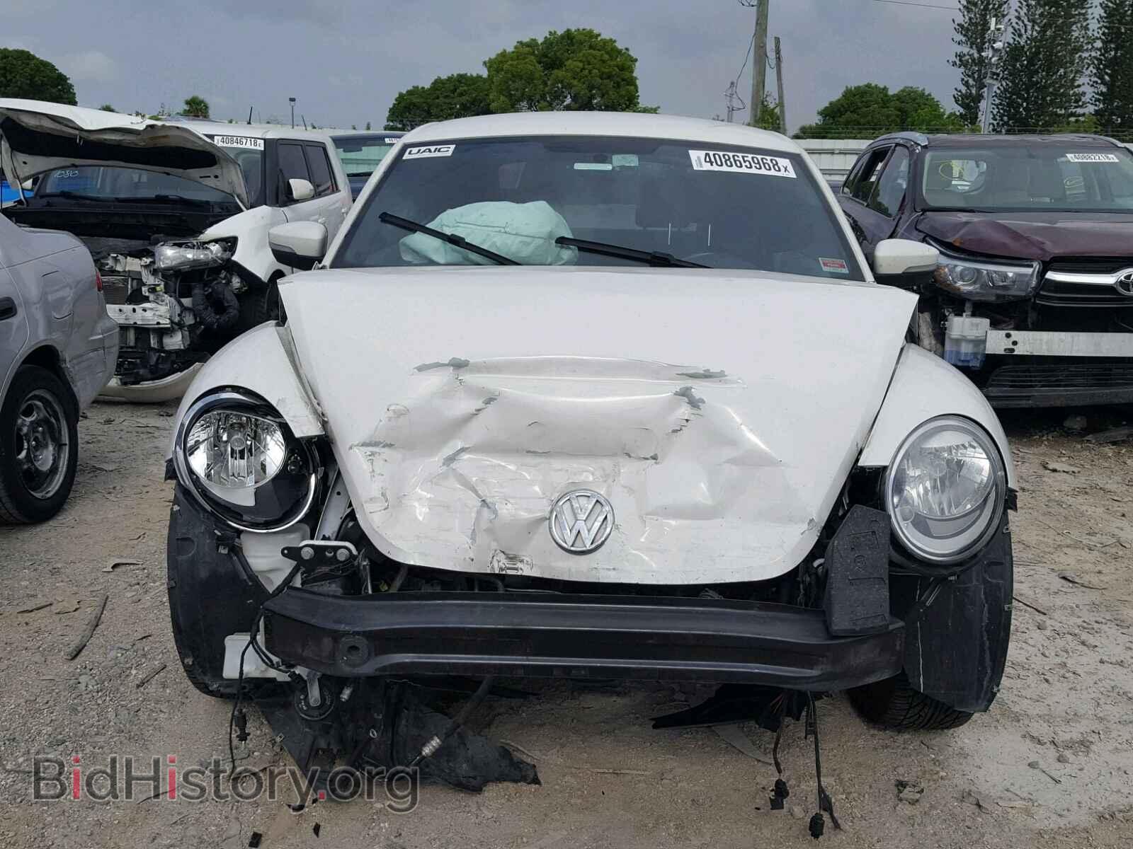 2013 VOLKSWAGEN BEETLE - VIN: 3VWJX7AT7DM632012 - Фото 9