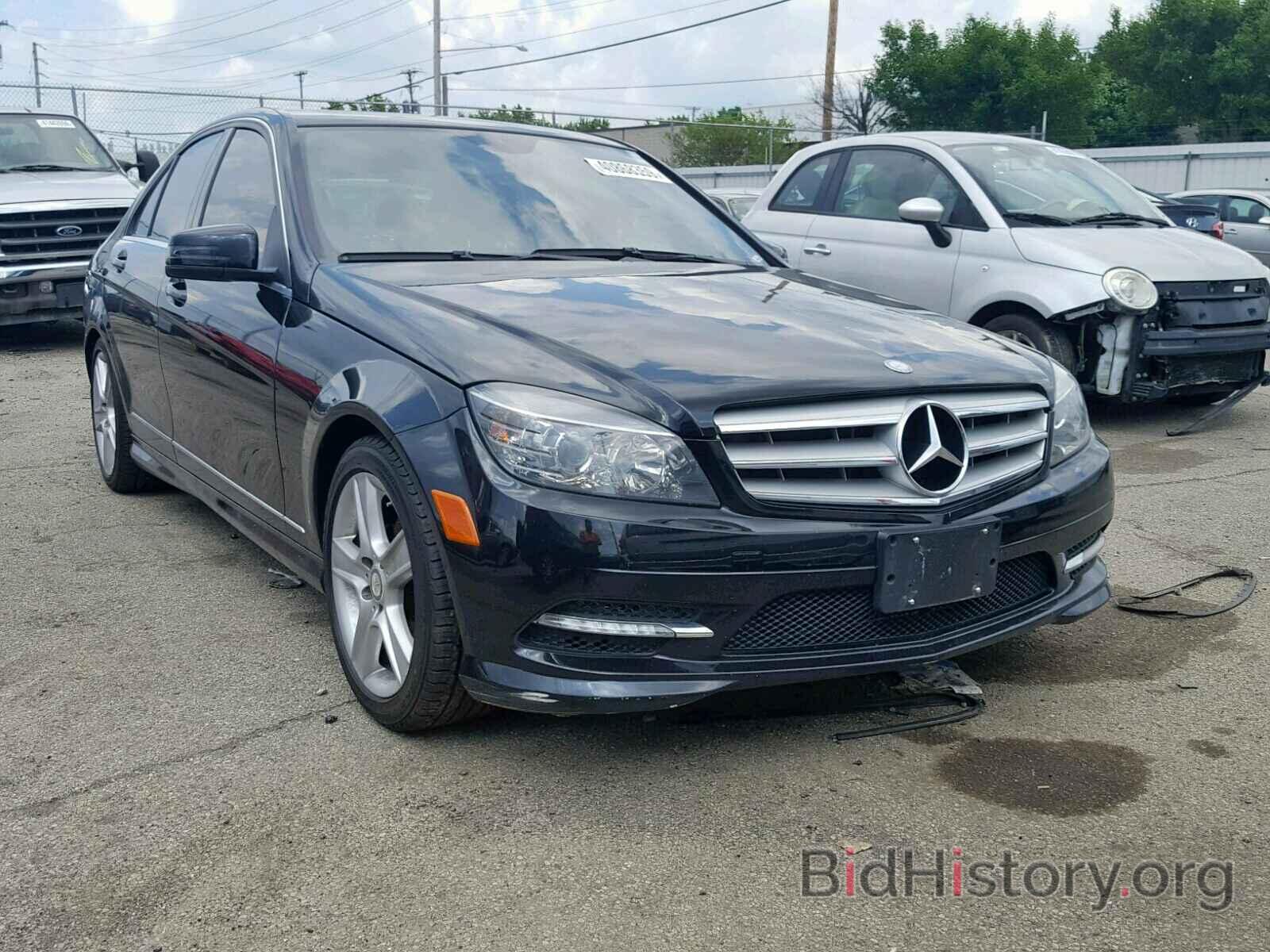 Photo WDDGF8BB5BR156744 - MERCEDES-BENZ C CLASS 2011